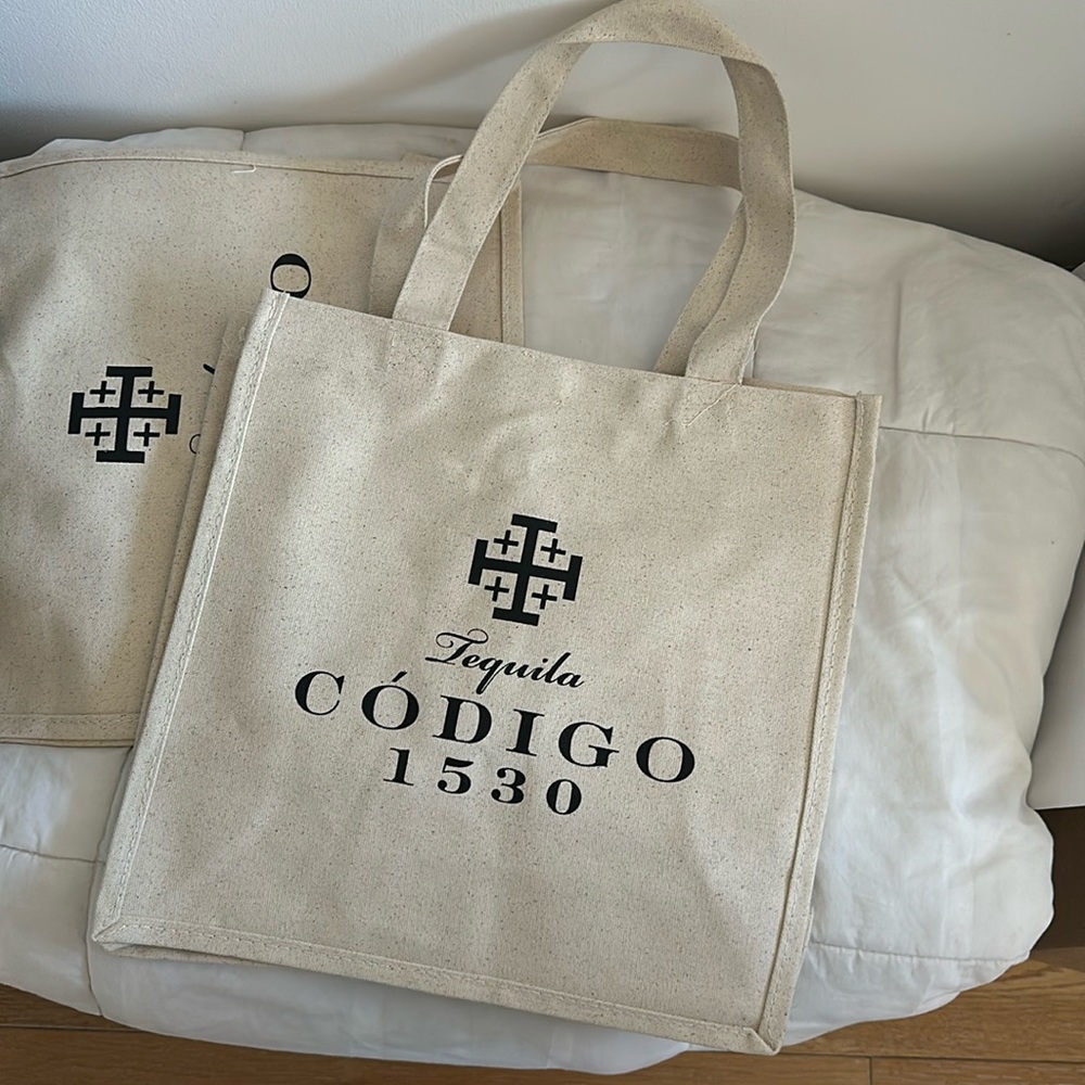 *** Codigo Reusable Bag
